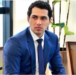 Tom&aacute;s Alencar