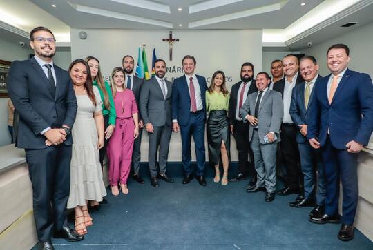 Fernando Ribeiro Lins recebe t&iacute;tulo de cidad&atilde;o de &Aacute;guas Belas