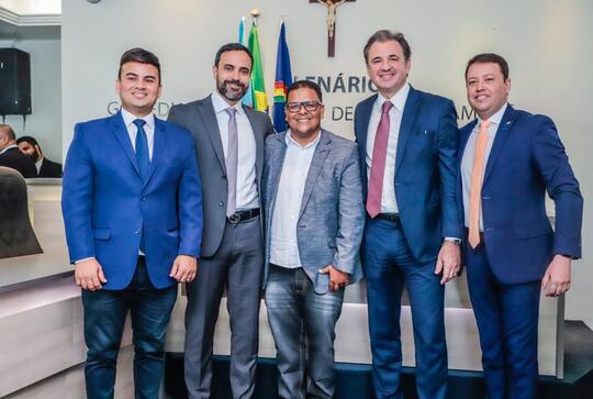 Fernando Ribeiro Lins recebe t&iacute;tulo de cidad&atilde;o de &Aacute;guas Belas