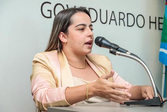 Fernando Ribeiro Lins recebe t&iacute;tulo de cidad&atilde;o de &Aacute;guas Belas