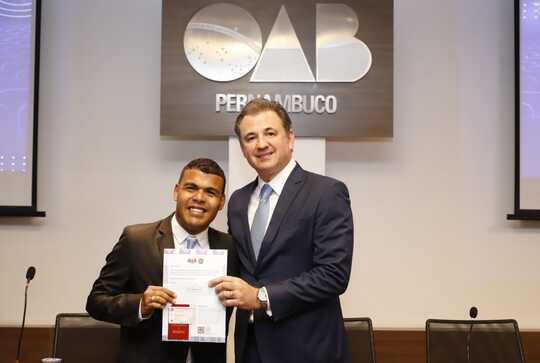 Entrega de carteiras na sede da OAB Pernambuco
