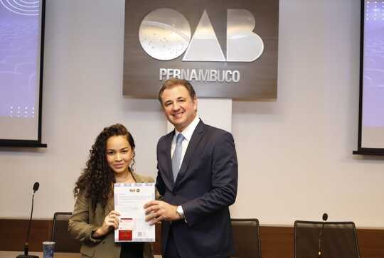 Entrega de carteiras na sede da OAB Pernambuco