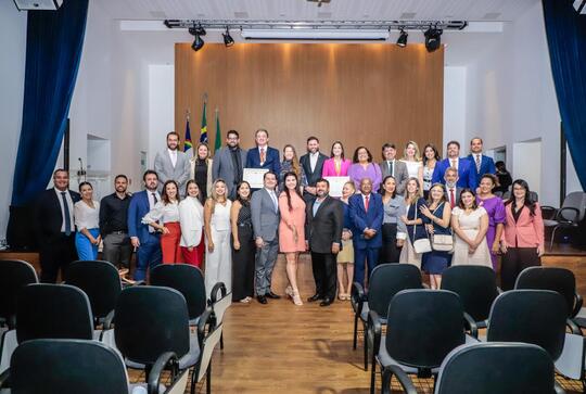 Em Petrolina, Fernando Ribeiro Lins e Ingrid Zanella recebem Medalha Dom Malan
