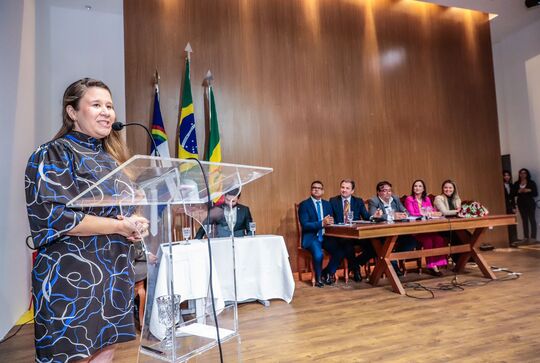 Em Petrolina, Fernando Ribeiro Lins e Ingrid Zanella recebem Medalha Dom Malan