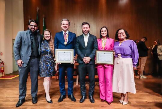 Em Petrolina, Fernando Ribeiro Lins e Ingrid Zanella recebem Medalha Dom Malan