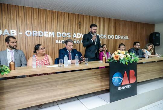 Do Cais ao Sert&atilde;o: Fernando Ribeiro e Ingrid Zanella realizam juramento de novos advogados e advogadas em Petrolina