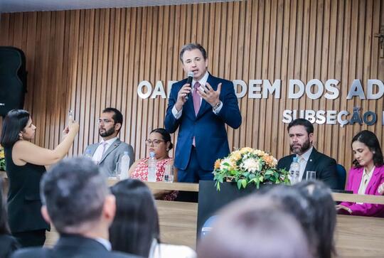 Do Cais ao Sert&atilde;o: Fernando Ribeiro e Ingrid Zanella realizam juramento de novos advogados e advogadas em Petrolina