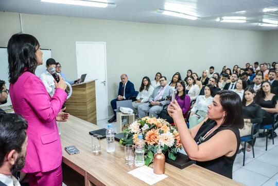 Do Cais ao Sert&atilde;o: Fernando Ribeiro e Ingrid Zanella realizam juramento de novos advogados e advogadas em Petrolina