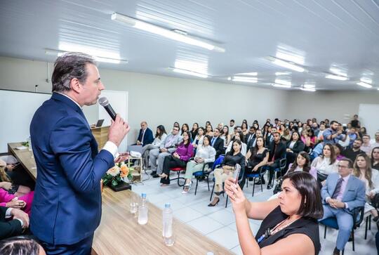 Do Cais ao Sert&atilde;o: Fernando Ribeiro e Ingrid Zanella realizam juramento de novos advogados e advogadas em Petrolina