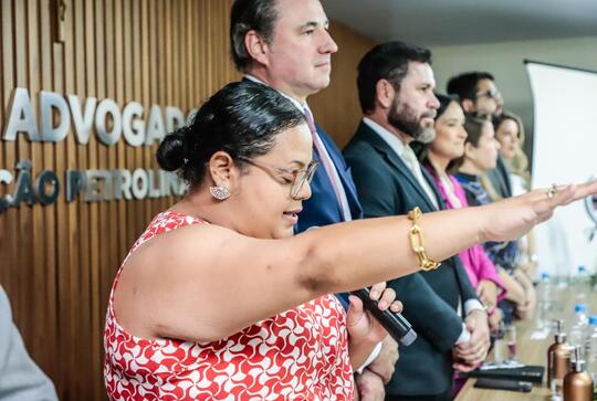 Do Cais ao Sert&atilde;o: Fernando Ribeiro e Ingrid Zanella realizam juramento de novos advogados e advogadas em Petrolina