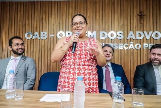 Do Cais ao Sert&atilde;o: Fernando Ribeiro e Ingrid Zanella realizam juramento de novos advogados e advogadas em Petrolina