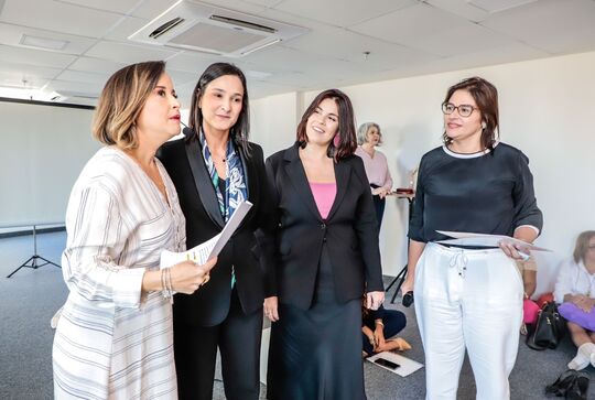 Ingrid Zanella comanda 2&ordf; edi&ccedil;&atilde;o de evento de lideran&ccedil;a feminina na OAB-PE