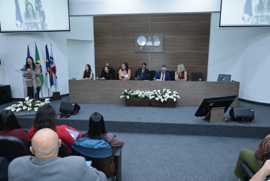 Juramento de novos advogados, advogadas e estagi&aacute;rios (2&ordf; turma)