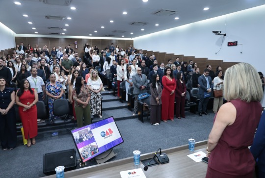 Juramento de novos advogados, advogadas e estagi&aacute;rios (2&ordf; turma)
