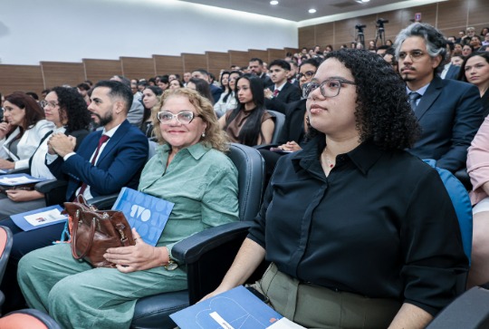 Juramento de novos advogados, advogadas e estagi&aacute;rios