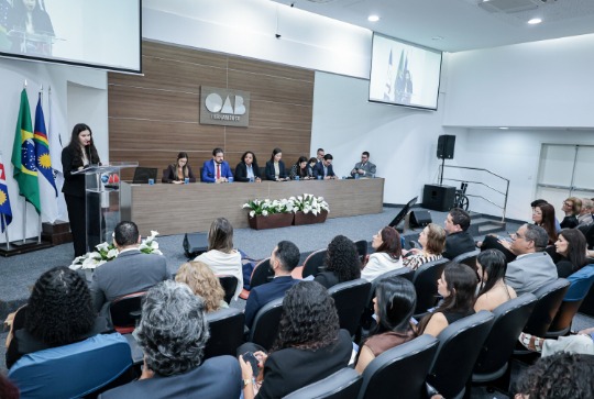 Juramento de novos advogados, advogadas e estagi&aacute;rios
