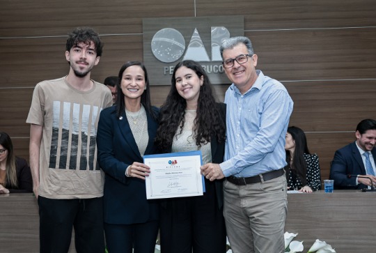 Juramento de novos advogados, advogadas e estagi&aacute;rios
