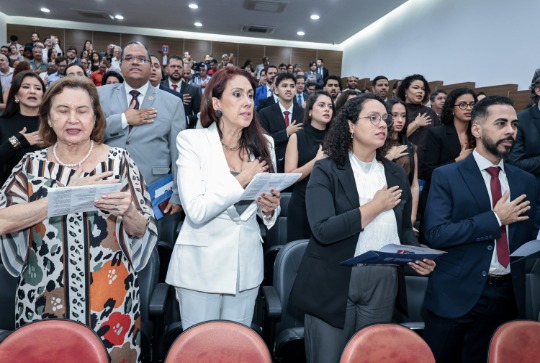 Juramento de novos advogados, advogadas e estagi&aacute;rios