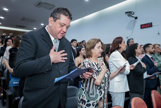 Juramento de novos advogados, advogadas e estagi&aacute;rios