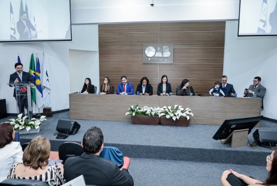 Juramento de novos advogados, advogadas e estagi&aacute;rios