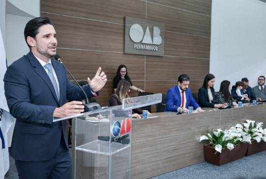 Juramento de novos advogados, advogadas e estagi&aacute;rios