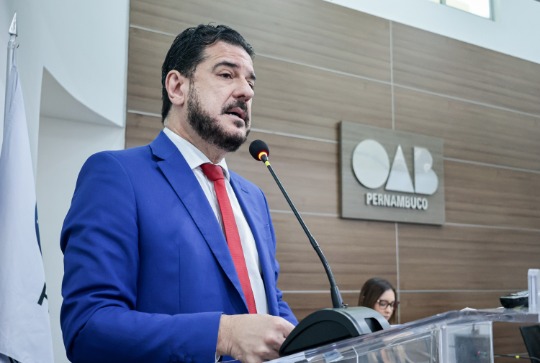 Juramento de novos advogados, advogadas e estagi&aacute;rios