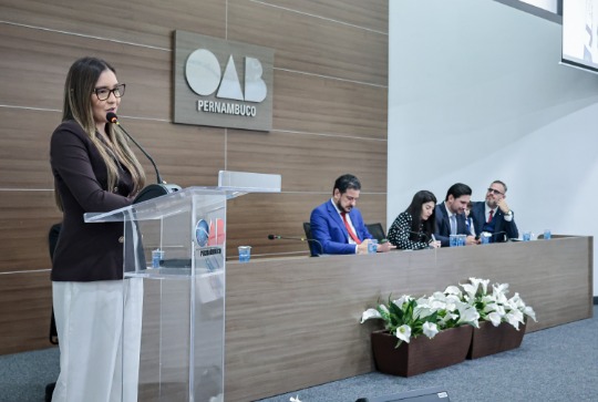 Juramento de novos advogados, advogadas e estagi&aacute;rios