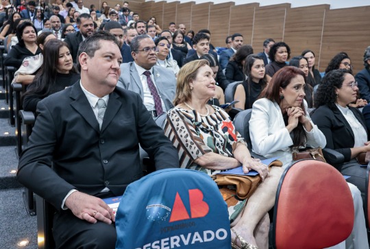 Juramento de novos advogados, advogadas e estagi&aacute;rios