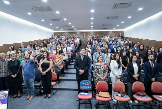 Juramento de novos advogados, advogadas e estagi&aacute;rios