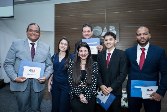 Juramento de novos advogados, advogadas e estagi&aacute;rios