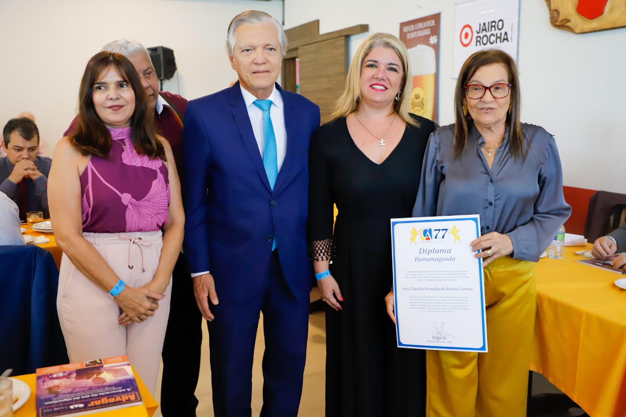 OAB-PE recebe homenagem do Caxang&aacute; Agape