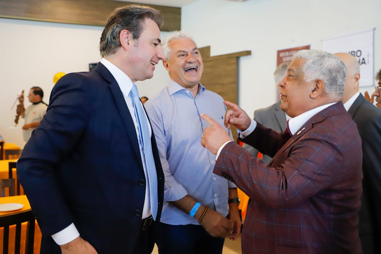OAB-PE recebe homenagem do Caxang&aacute; Agape