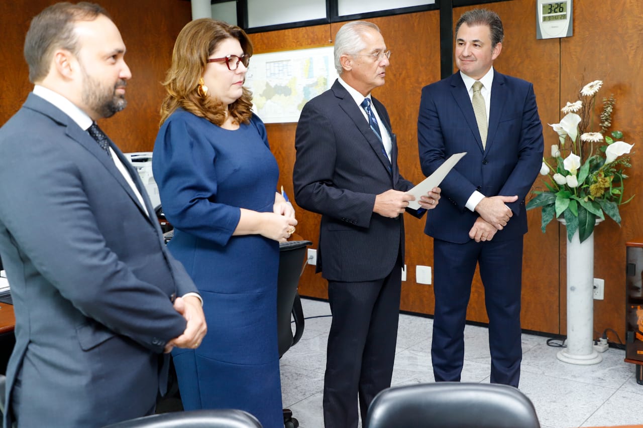 OAB Pernambuco e TRE-PE assinam termo de Coopera&ccedil;&atilde;o que garante a paridade de g&ecirc;nero em corpo docente de p&oacute;s-gradua&ccedil;&atilde;o em Direito Eleitoral