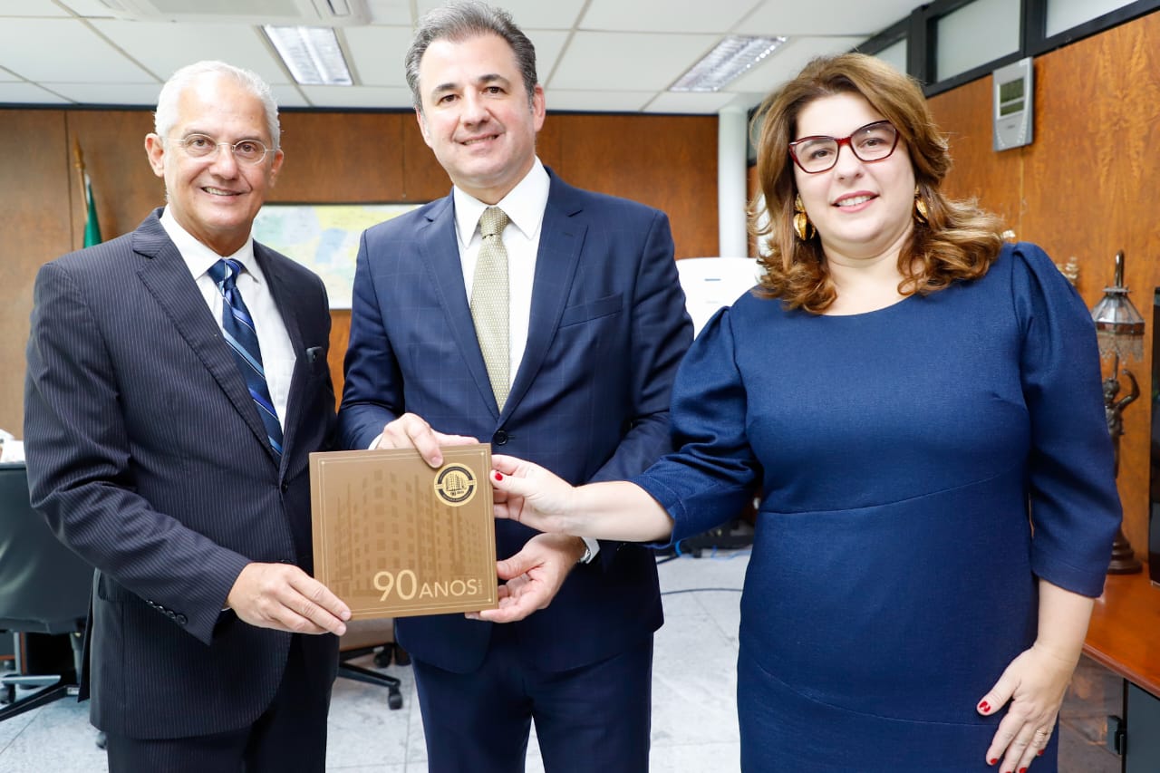 OAB Pernambuco e TRE-PE assinam termo de Coopera&ccedil;&atilde;o que garante a paridade de g&ecirc;nero em corpo docente de p&oacute;s-gradua&ccedil;&atilde;o em Direito Eleitoral