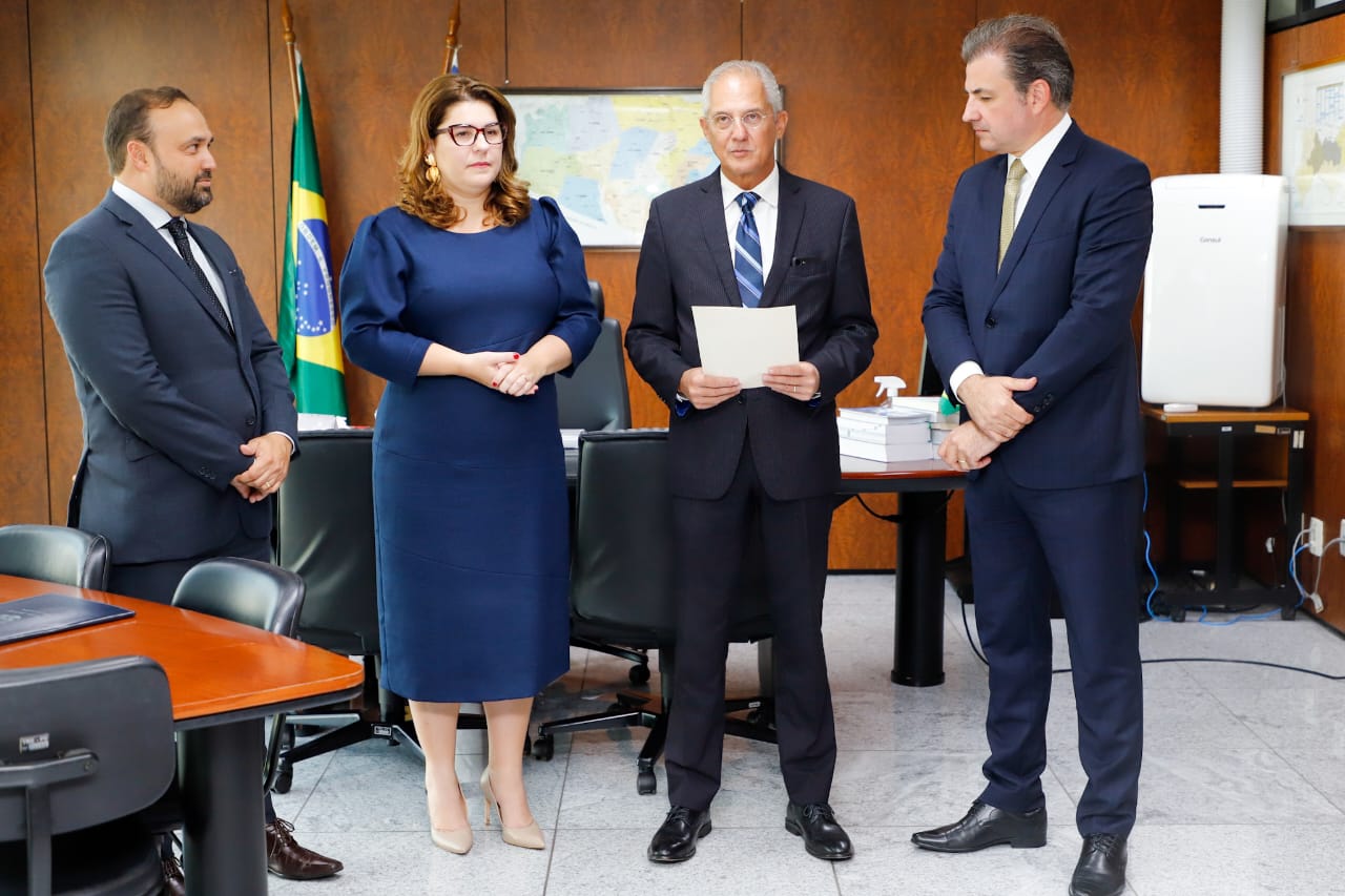 OAB Pernambuco e TRE-PE assinam termo de Coopera&ccedil;&atilde;o que garante a paridade de g&ecirc;nero em corpo docente de p&oacute;s-gradua&ccedil;&atilde;o em Direito Eleitoral