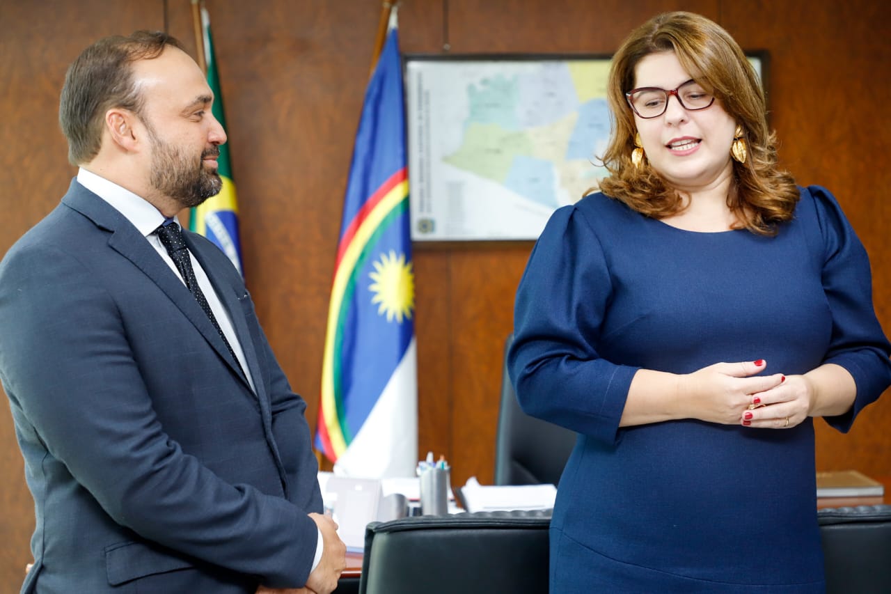 OAB Pernambuco e TRE-PE assinam termo de Coopera&ccedil;&atilde;o que garante a paridade de g&ecirc;nero em corpo docente de p&oacute;s-gradua&ccedil;&atilde;o em Direito Eleitoral