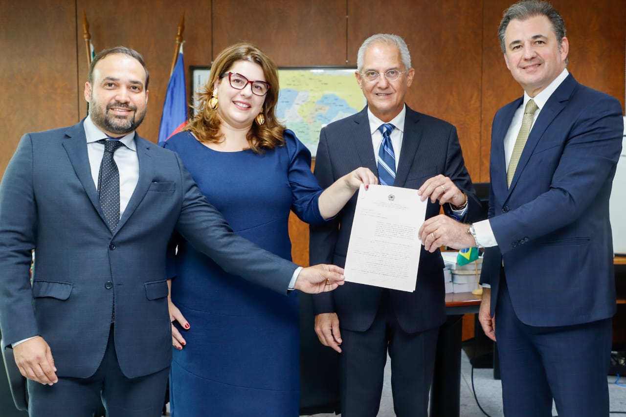 OAB Pernambuco e TRE-PE assinam termo de Coopera&ccedil;&atilde;o que garante a paridade de g&ecirc;nero em corpo docente de p&oacute;s-gradua&ccedil;&atilde;o em Direito Eleitoral