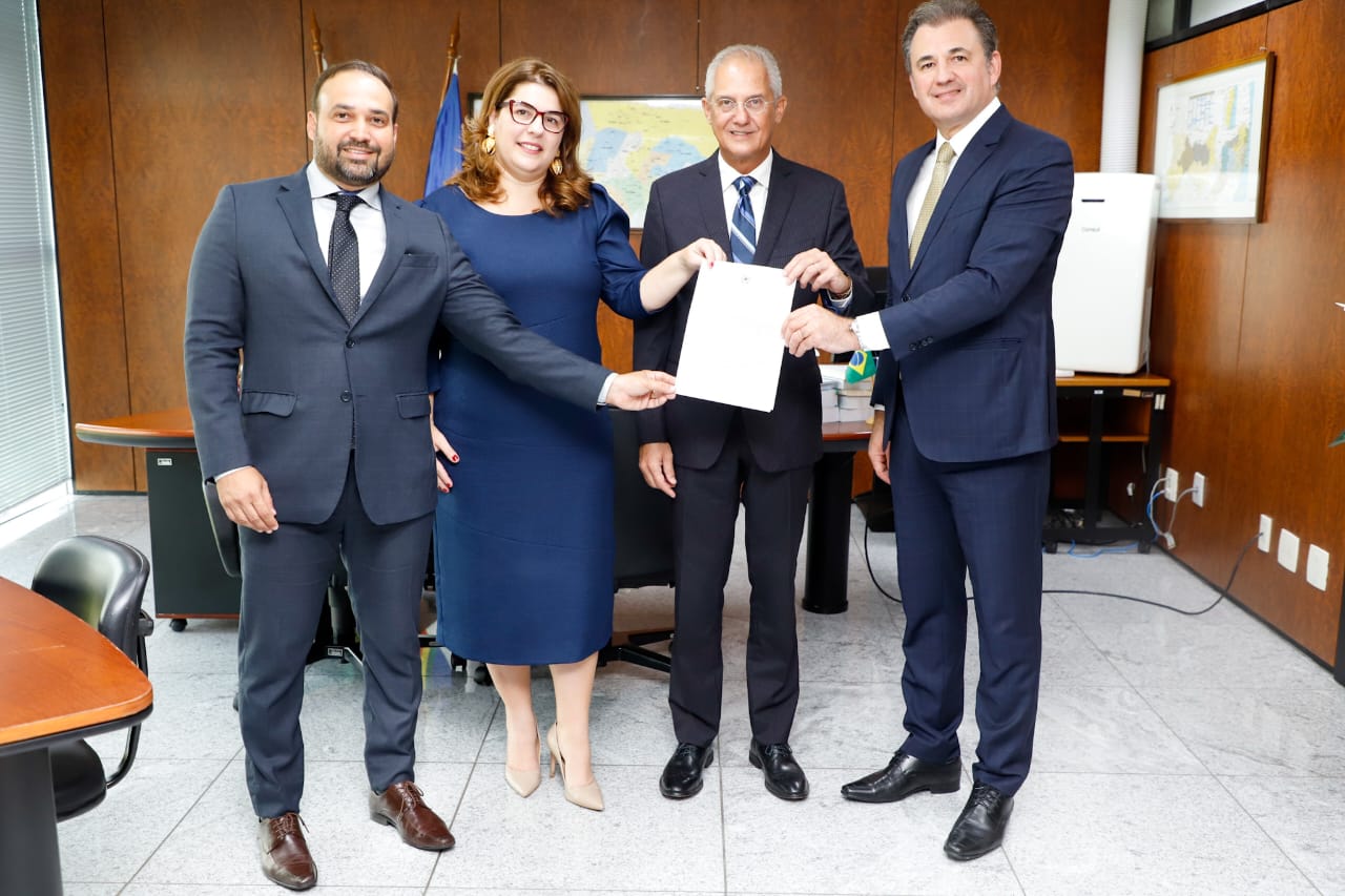 OAB Pernambuco e TRE-PE assinam termo de Coopera&ccedil;&atilde;o que garante a paridade de g&ecirc;nero em corpo docente de p&oacute;s-gradua&ccedil;&atilde;o em Direito Eleitoral