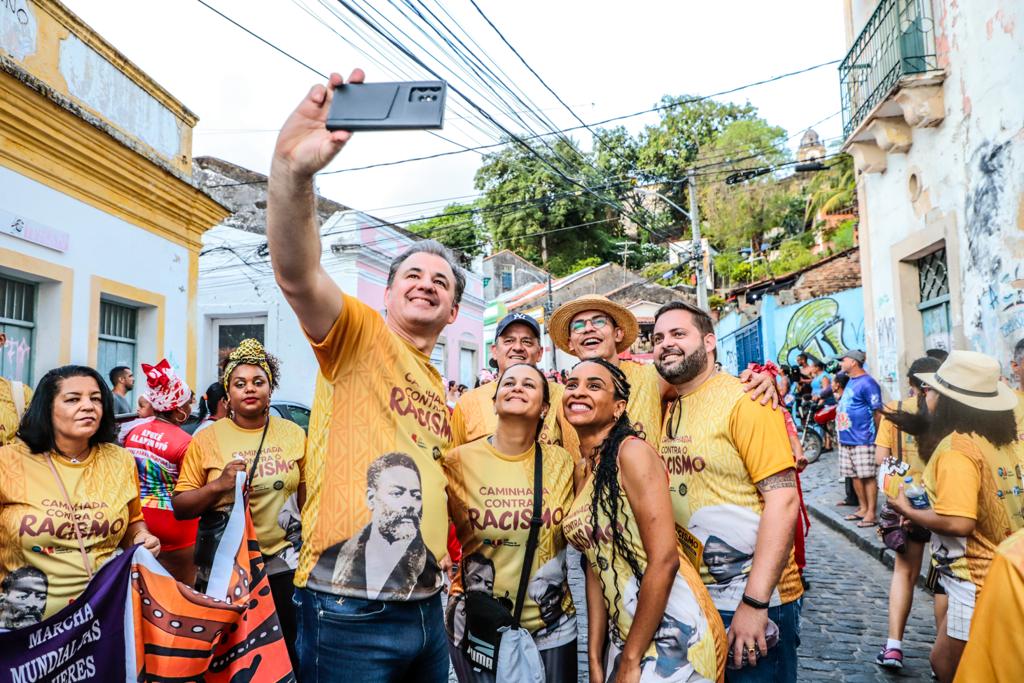 1&ordf; Caminhada Contra o Racismo