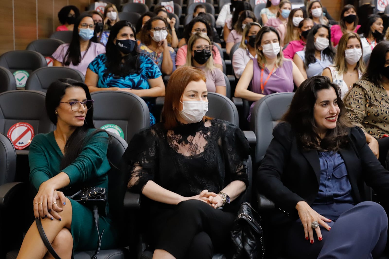 OAB-PE celebra M&ecirc;s da Mulher com colaboradoras