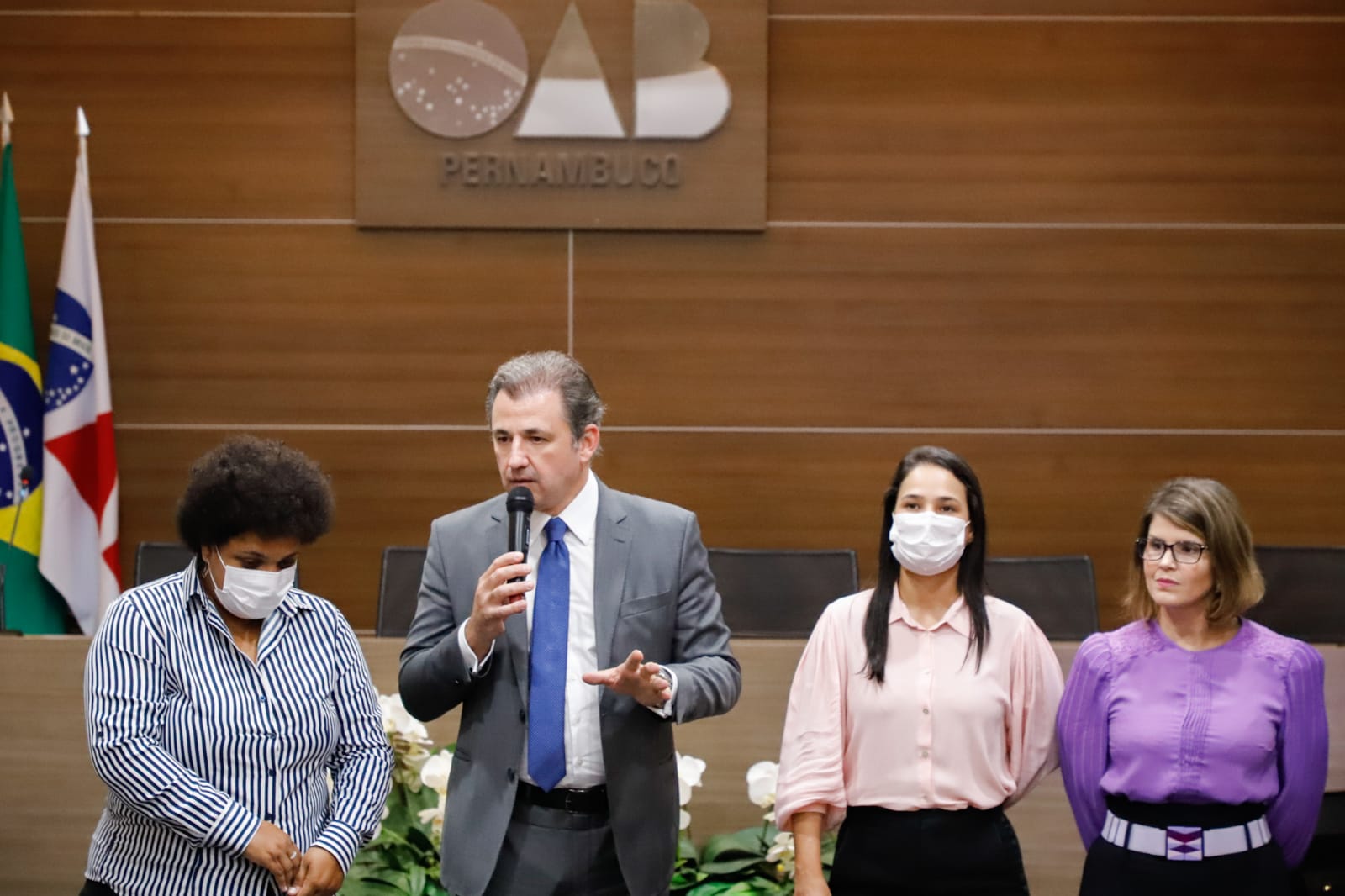 OAB-PE celebra M&ecirc;s da Mulher com colaboradoras