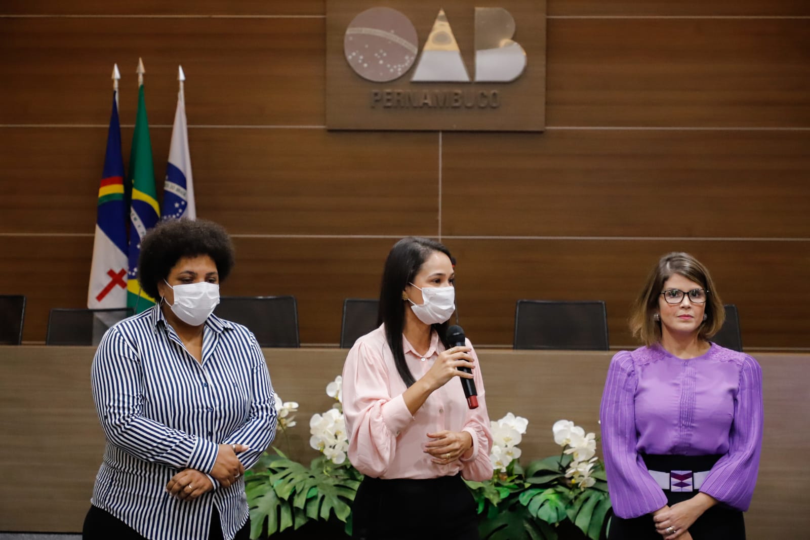 OAB-PE celebra M&ecirc;s da Mulher com colaboradoras