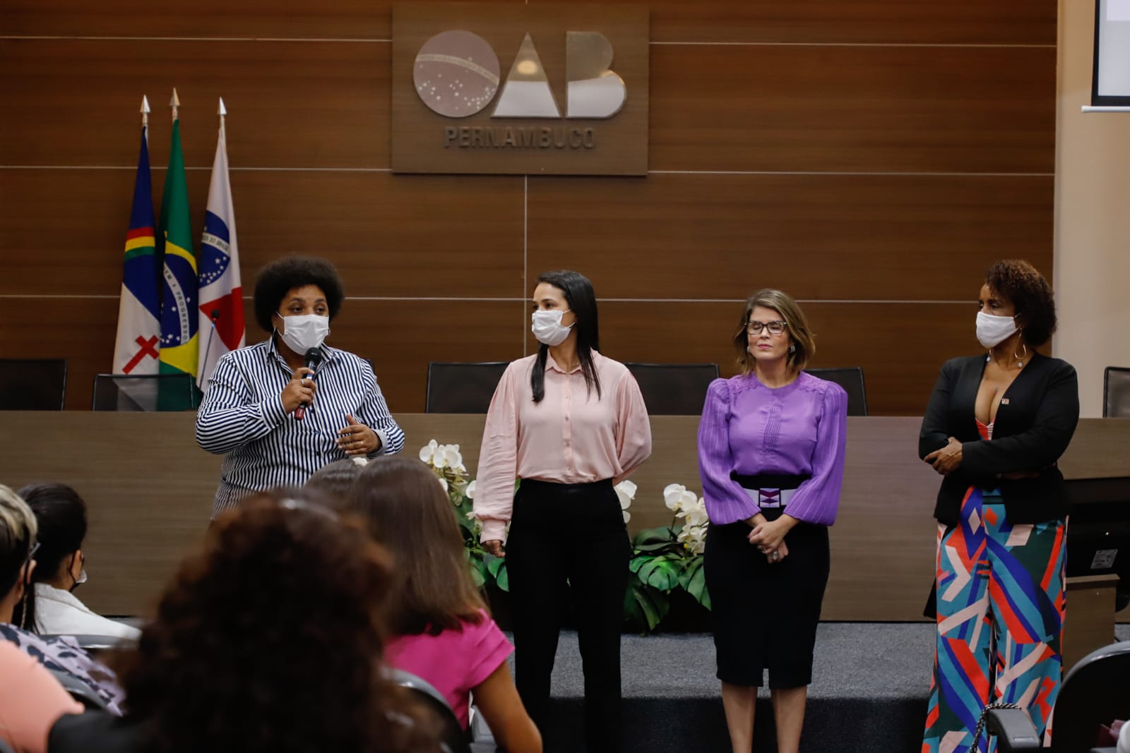 OAB-PE celebra M&ecirc;s da Mulher com colaboradoras