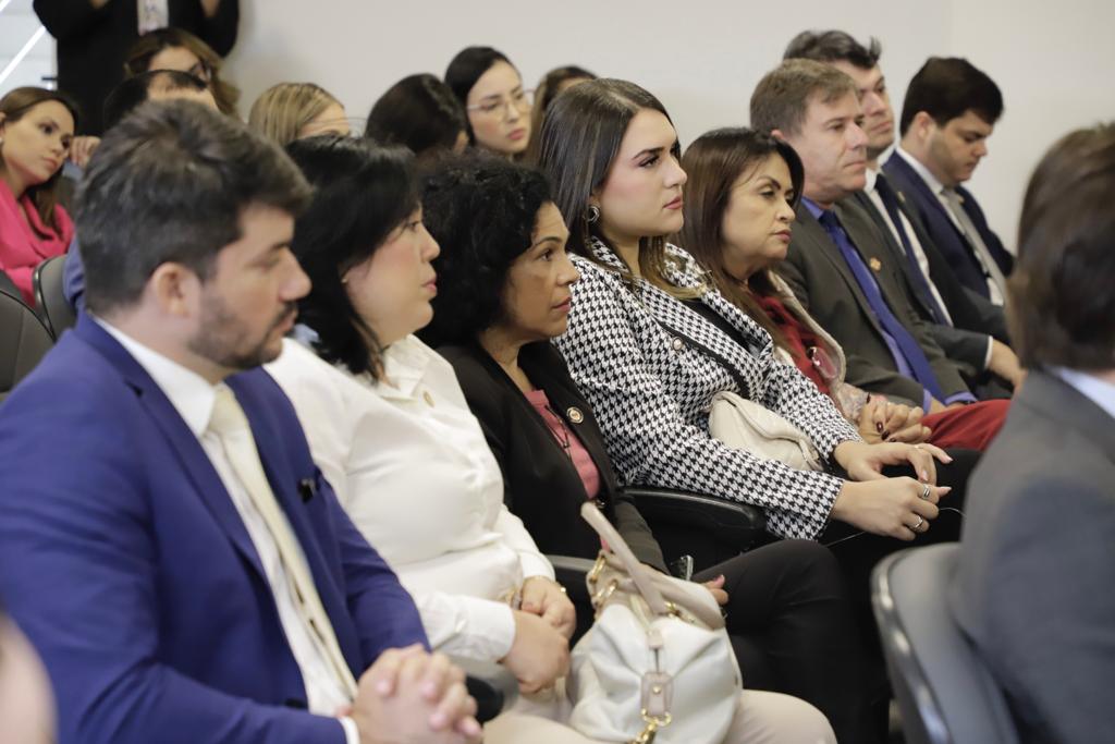 Lan&ccedil;amento da campanha &ldquo;N&atilde;o Adianta Reclamar, Tem que Informar&rdquo;