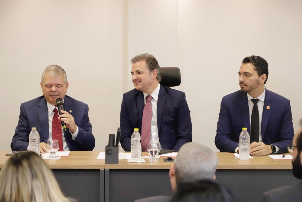 Lan&ccedil;amento da campanha &ldquo;N&atilde;o Adianta Reclamar, Tem que Informar&rdquo;