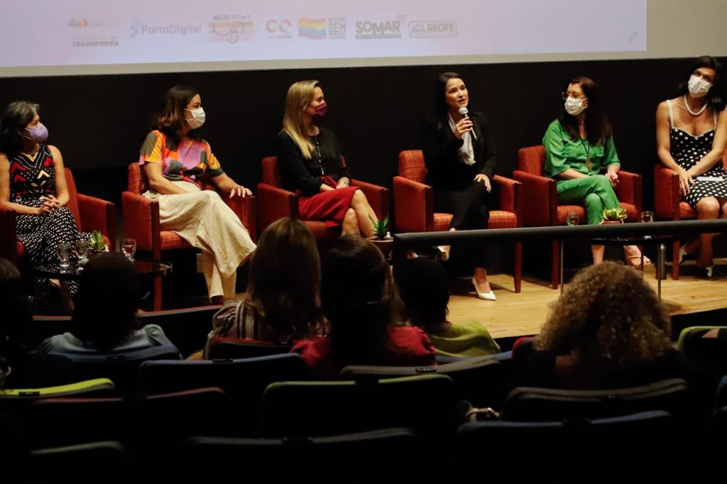 Direito das pessoas trans em pauta no Cine Debate