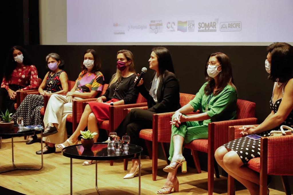 Direito das pessoas trans em pauta no Cine Debate