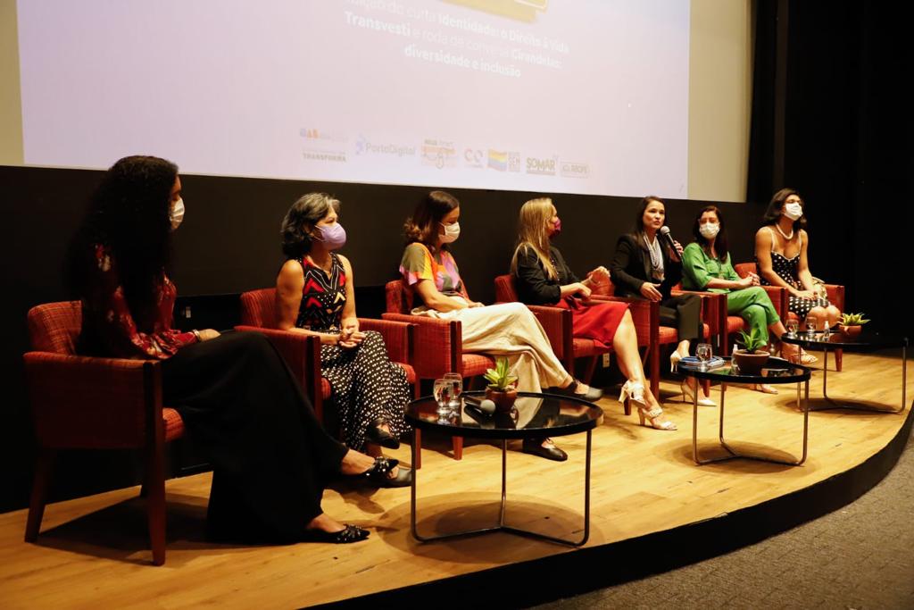 Direito das pessoas trans em pauta no Cine Debate