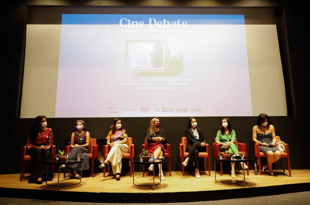 Direito das pessoas trans em pauta no Cine Debate