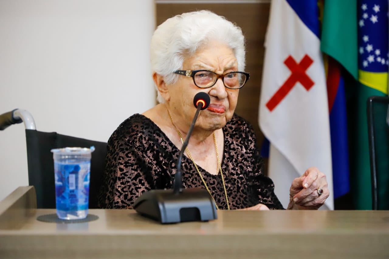 Medalha que comemora 90 anos da OAB Pernambuco &eacute; entregue em sess&atilde;o do Conselho